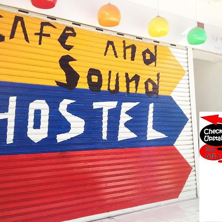 Safe And Sound Hostel Чиангмай Екстериор снимка