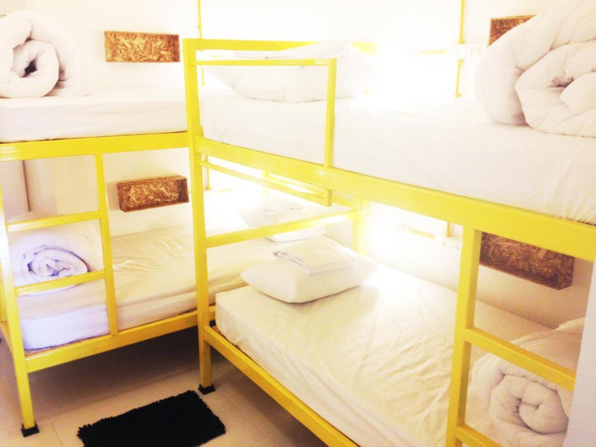 Safe And Sound Hostel Чиангмай Стая снимка