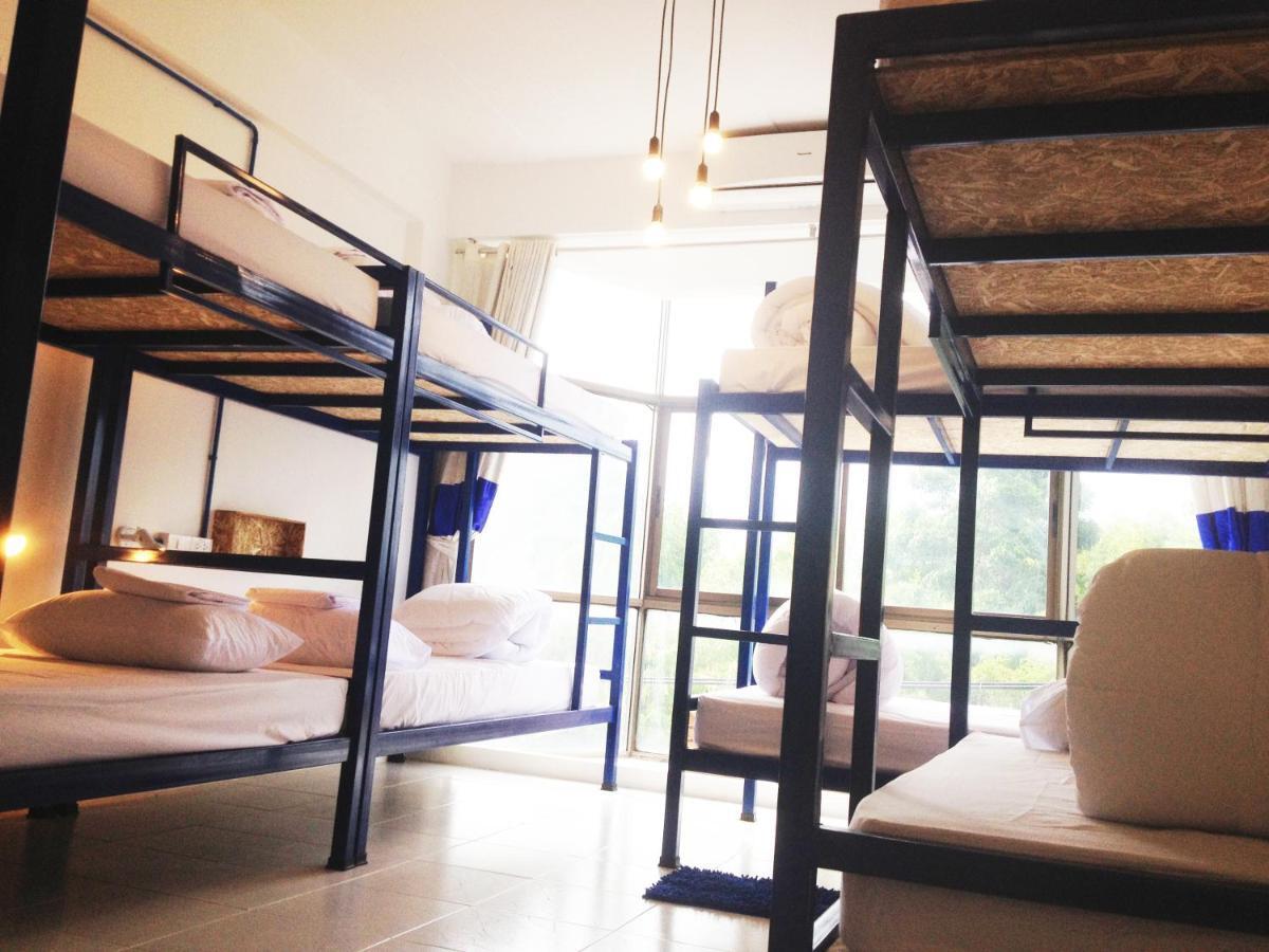 Safe And Sound Hostel Чиангмай Стая снимка
