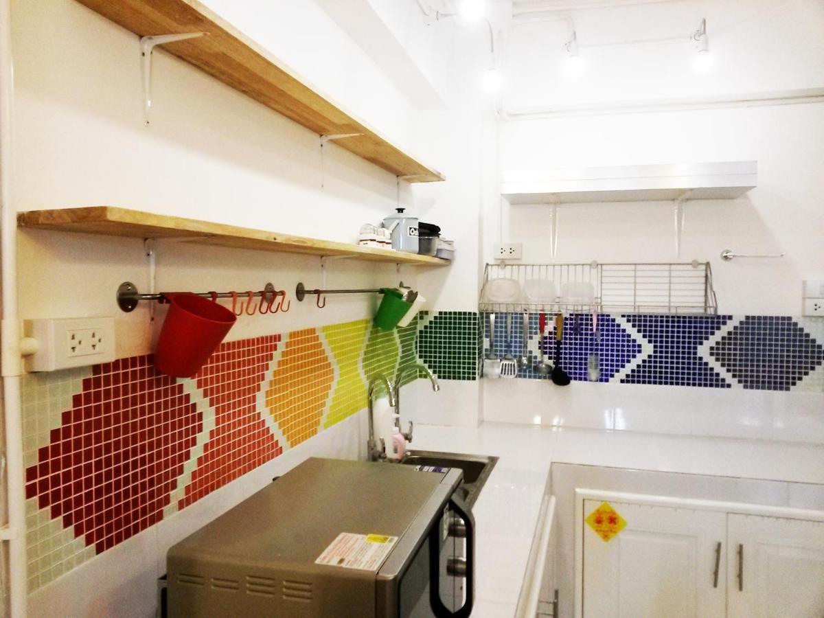 Safe And Sound Hostel Чиангмай Екстериор снимка