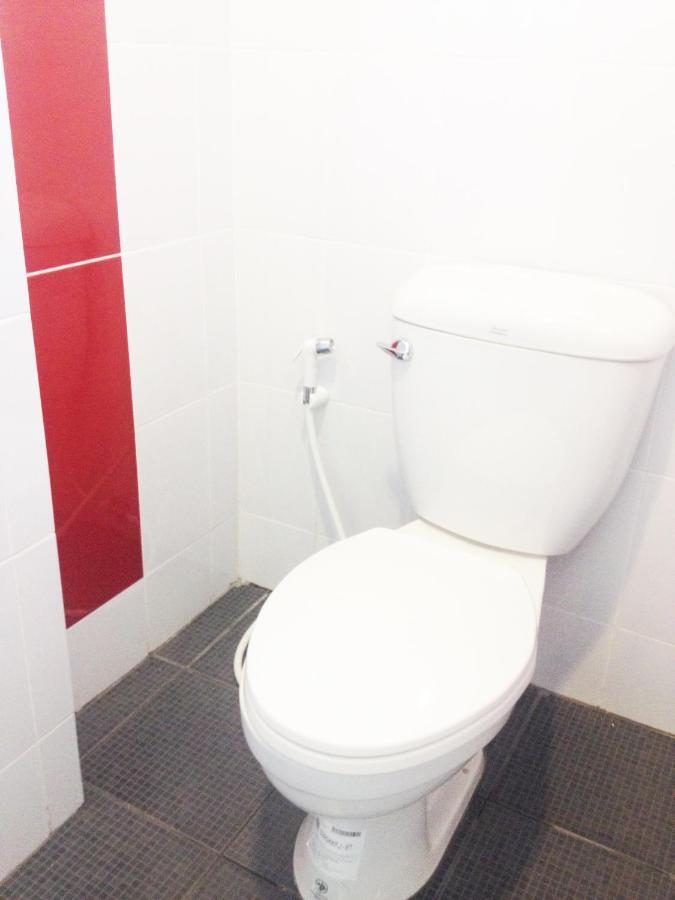 Safe And Sound Hostel Чиангмай Екстериор снимка